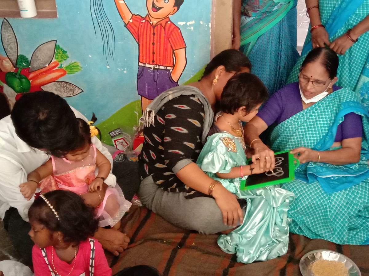 KAnganwadi's tweet photo. Aksharabyasam Rojuna parents (Thallampudi Jagan and Krishnaveni) donated Slates,  Slates pencils,  chocolates and biscuits to all children's #Anganwadi https://t.co/IsgziXij51