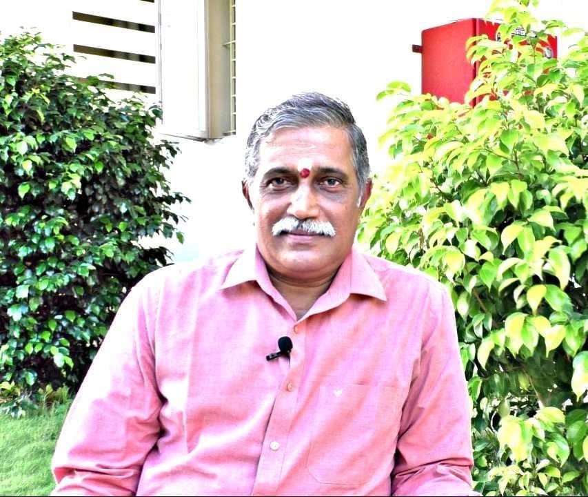 SuryahSG's tweet photo. ஆர்.எஸ்.எஸ் மூத்த ப்ரச்சாரக் ஸ்தானுமாலையன் அவர்கள் விசுவ ஹிந்து பரிஷத் ‌அமைப்பின் அகில இந்திய இணை பொதுச்செயலாளராக  தேர்ந்தெடுக்கப்பட்டுள்ளார்.

Senior #RSS Pracharak Sthanumalayan Ji elected as All India Joint General Secretary of @VHPDigital ! https://t.co/ZRcqkUibDO