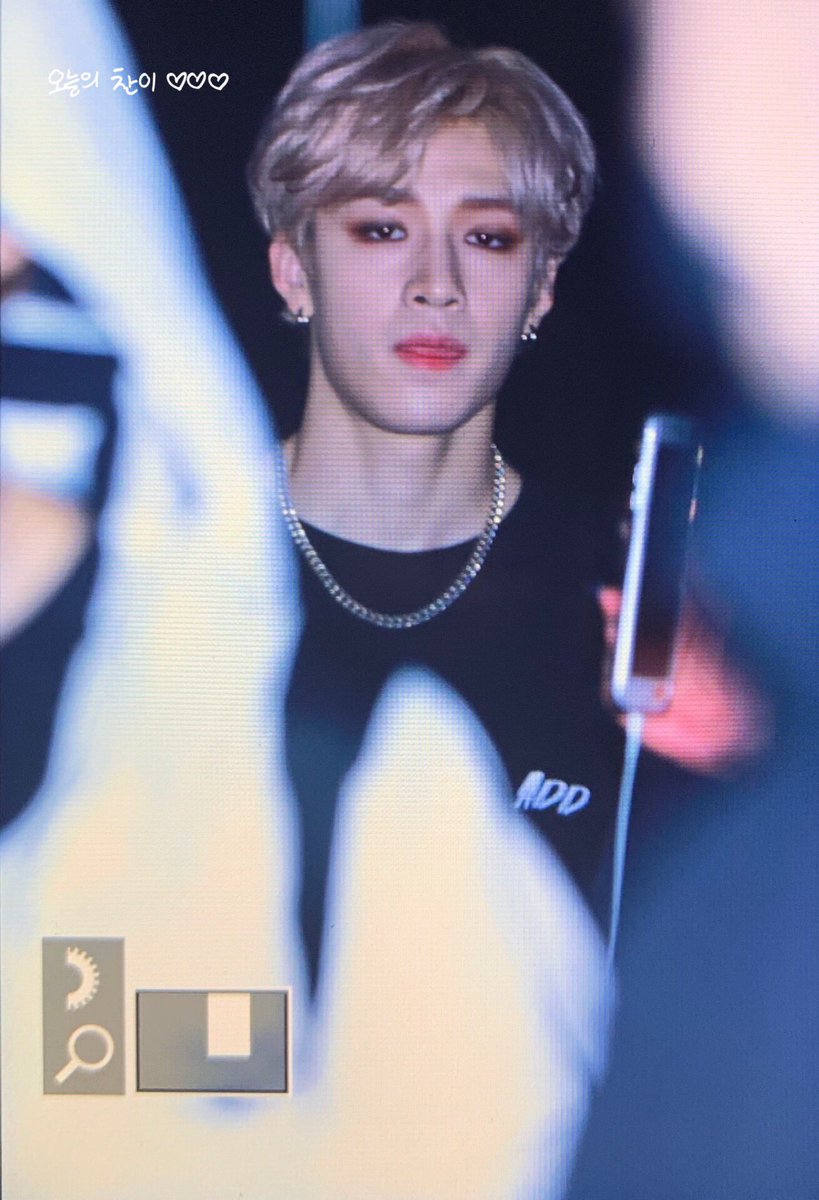 daily bang chan !! (@dailybangchan) / Posts / X