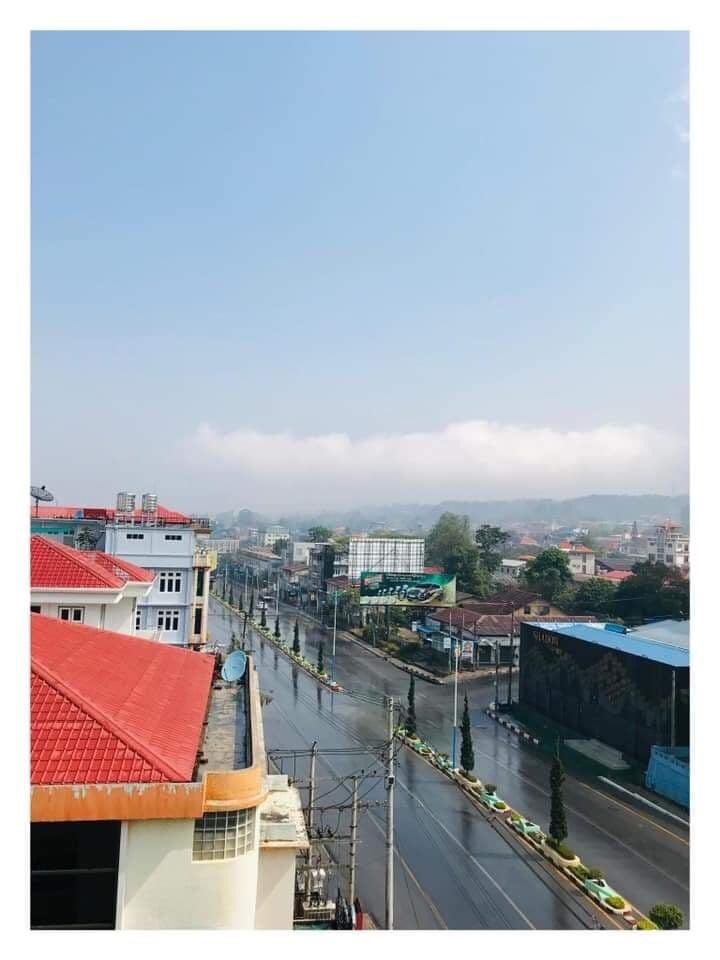 MizzimaNews's tweet photo. တောင်ကြီးမြို့၊ မတ်လ ၂၄ ရက် စစ်အာဏာရှင်ဆန့်ကျင်ရေး အသံတိတ်သပိတ်
(ပေးပို့သူ - CJ) https://t.co/0je3K2GSaB