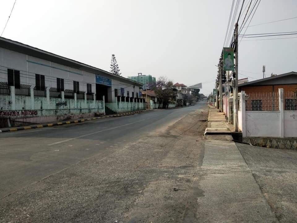 MizzimaNews's tweet photo. တောင်ကြီးမြို့၊ မတ်လ ၂၄ ရက် စစ်အာဏာရှင်ဆန့်ကျင်ရေး အသံတိတ်သပိတ်
(ပေးပို့သူ - CJ) https://t.co/0je3K2GSaB