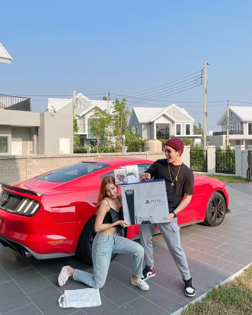 VictorZheng92's tweet photo. Смотрите и завидуйте. Моя женщина лучшая 🔥 https://t.co/LJXYMnLSHB