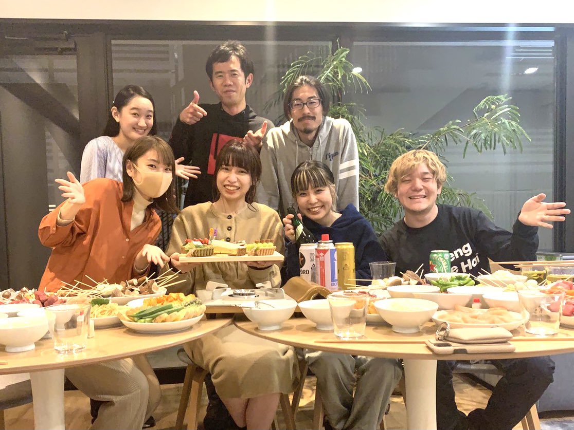KamikitaHouse's tweet photo. KAMIKITA HOUSEでは今月もバースデーパーティーを開催🎉🎉今回はなんと串カツパーティーでした!美味しく&楽しくいただきました🥳
#今日のユニネスト #カミキタハウス
#kamikitahouse #uninest
#シェアハウス https://t.co/7ljMOwDq5k