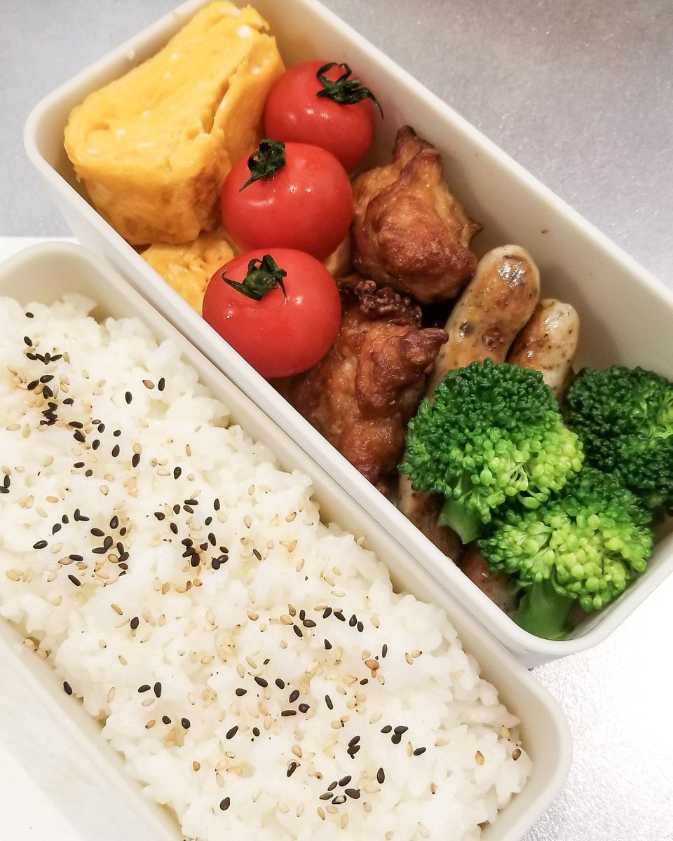 ShiitakePodcast's tweet photo. (link in bio)
Prepared bento for husbento 🇯🇵🍙🥢 #bento #japan #japanesefood #food #cooking #meals #lunch #youtube https://t.co/zuwg5DrvYM