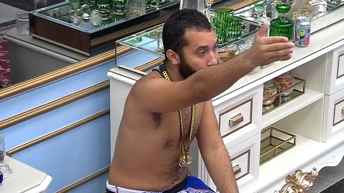 Pessoal tem q parar com a desculpa de q o Gil só fica ruim e falando mal principalmente da Juliette, qnd está com Sarah e Fiuk. A vdd é q com eles, ele se sente confortável pq os dois concordam. Mais fácil aceitar q ele não reconhece que vacilou e tá sendo falso e maldoso #BBB21