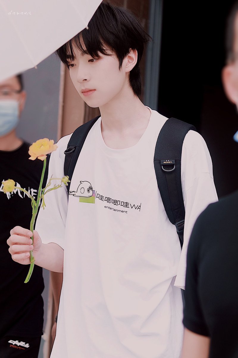 zhangjiayuancn's tweet photo. Cr. 他和他的弦丨张嘉元
故事的小黄花

#创造营2021 #CHUANG2021 #张嘉元 #zhangjiayuan #จางเจียหยวน #장쟈위엔 #創造営2021 #sáng_tạo_doanh  #창조영2021 #ProduceCamp2021 #장가원 https://t.co/Cp3r7Jnoce