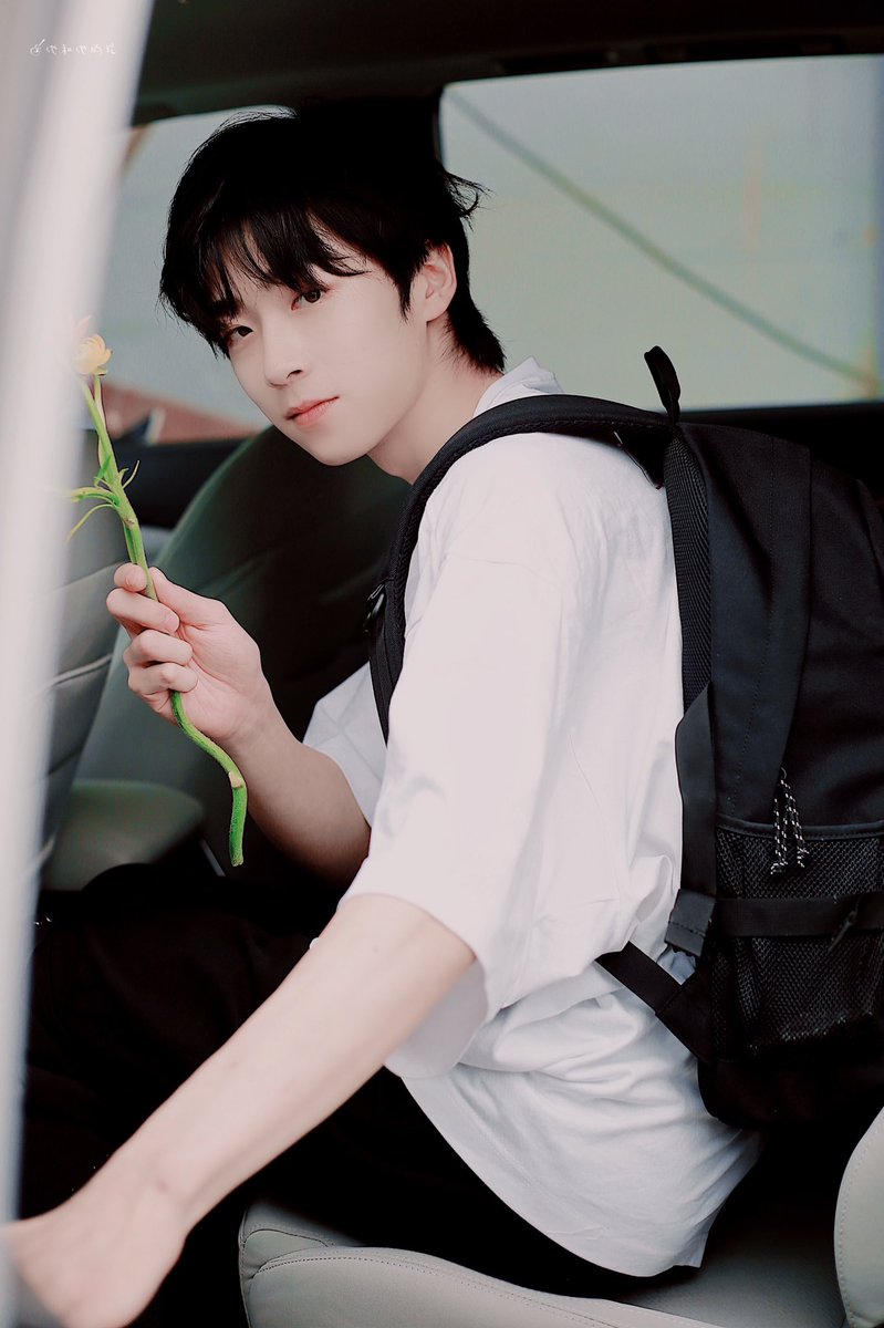 zhangjiayuancn's tweet photo. Cr. 他和他的弦丨张嘉元
故事的小黄花

#创造营2021 #CHUANG2021 #张嘉元 #zhangjiayuan #จางเจียหยวน #장쟈위엔 #創造営2021 #sáng_tạo_doanh  #창조영2021 #ProduceCamp2021 #장가원 https://t.co/Cp3r7Jnoce