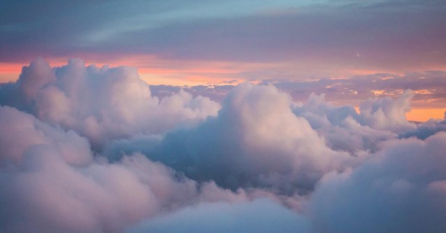 JSaylorIII's tweet photo. @OracleCloud new #RovingEdge #Infrastructure know no bounds a completely disconnected device. "The answer for scale-up is to connect the application to the cloud,” says @Hey_ross told @CRN how #EdgeComputing can now accelerate your workloads to-the-cloud. https://t.co/McY9F8CkfW https://t.co/TGkzHy82aq