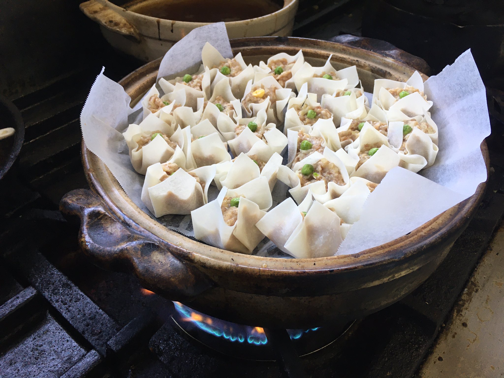 鈴木茶苑 ついに念願のカフェを4月1日にオープンします 名前は 鈴木茶苑 茶工場カフェ ぽち です お茶請けは町内の飲食店さんにお願いして 和菓子 中華 焼菓子 パン たまに洋菓子があります T Co Sz0inzpjns Twitter