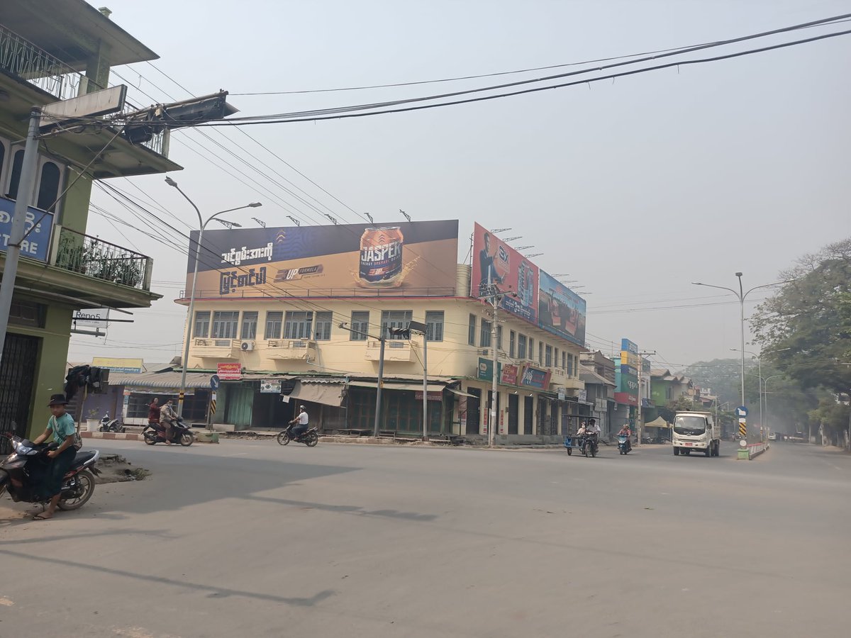 Myanmar_Now_Eng's tweet photo. Several major businesses closed today as the Myanmar public in multiple cities– including Falam, Kalay, Kyaukme &amp; Yangon– observe a nationwide “Silent Strike” to counter the regime’s effort to reopen government offices and the economy. #WhatsHappeninglnMyanmar https://t.co/KtoU119g4o