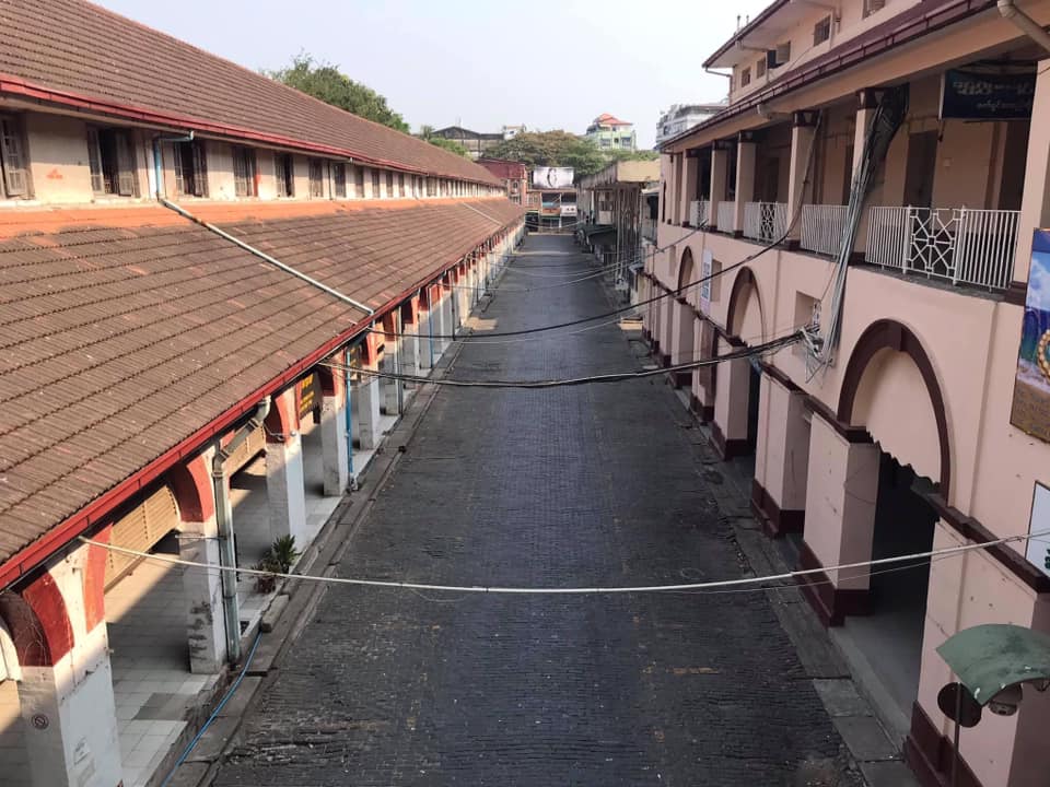 Myanmar_Now_Eng's tweet photo. Several major businesses closed today as the Myanmar public in multiple cities– including Falam, Kalay, Kyaukme &amp; Yangon– observe a nationwide “Silent Strike” to counter the regime’s effort to reopen government offices and the economy. #WhatsHappeninglnMyanmar https://t.co/KtoU119g4o