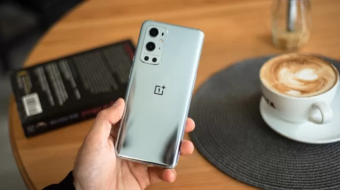 mobile57_com's tweet photo. OnePlus 9 and 9 Pro Hands-on Review
#OnePlus #OnePlus9 #OnePlus9Pro #OnePlus9R #OnePlusWatch 

https://t.co/GqY17wHHN1 https://t.co/pk7UEBqsDJ