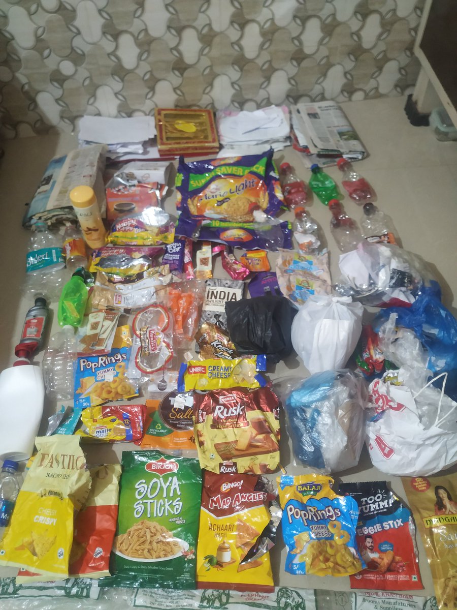 Janasewaa's tweet photo. Plastic collection drive on 28 March Sunday 10am to 3pm at Rightside of Aarey Colony.
3 month household plastic store by our Volunteer.Collect and Segregrate your plastic waste &amp; make Mumbai a plastic free city. Joinus 8424882000
@SwachhBharatGov @mybmc @amalnernp @tetrapakindia https://t.co/q7nzjfyzp2