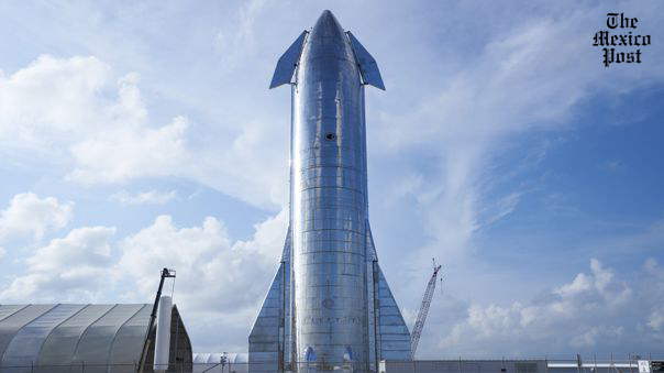 MexicoPost's tweet photo. El director ejecutivo de #SpaceX, #ElonMusk, dijo que su compañía aeroespacial "está desarrollando los #cohetes necesarios para hacer la #vida #multiplanetaria" gracias a su "reutilización completa y rápida a gran escala". https://t.co/cpLPs4maaQ