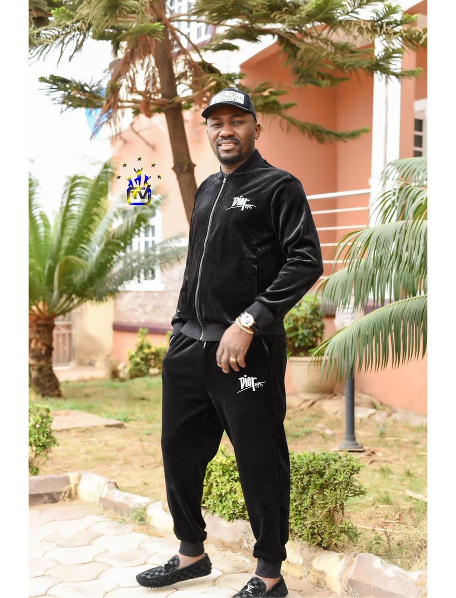 otublessing5's tweet photo. Happy birthday to my spiritual father, God bless your good heart sir. The most precious things in life are inner peace and happiness, and these are the things that I pray for you as you celebrate your birthday sir. Have a beautiful day sir. https://t.co/vLk6Mn34Q1