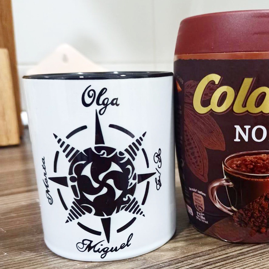 CustomStation's tweet image. #tazapersonalizada para Rubén con su tatuaje 😍 vaya sopresa se llevó.