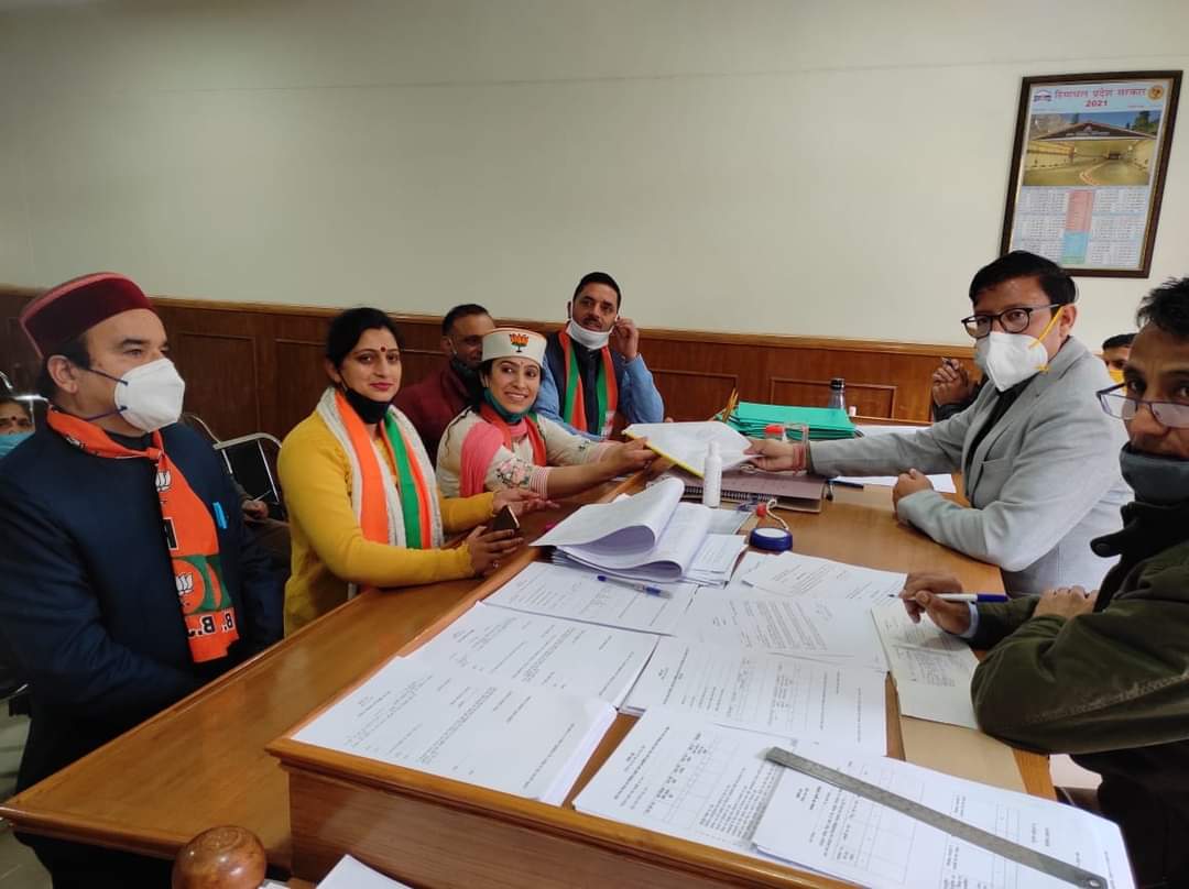 raja4bjp's tweet photo. जय भाजपा तय भाजपा
नगर निगम सोलन वार्ड नं 15 से भाजपा प्रत्याशी श्रीमती नेहा ठाकुर जी ने नामांकन पत्र दाखिल किया।
@jairamthakurbjp @ImAvinashKhanna @SanjayTandonBJP @PavanRanaRSS @rajeevbindal @chetanbragta @iReenaKashyap https://t.co/grms0LfT9A