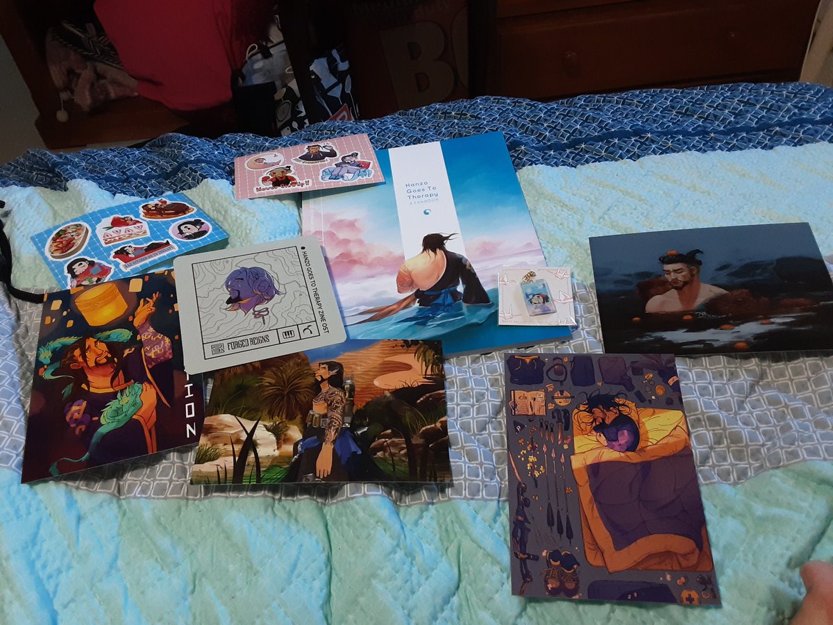 After many months, look what finally came! 🥰 thank you to @HAEDRAULICS and @ghostcrebs and every talented artist for making this beautiful zine! @hnzotherapyzine ❤🧡💛💚💙💜