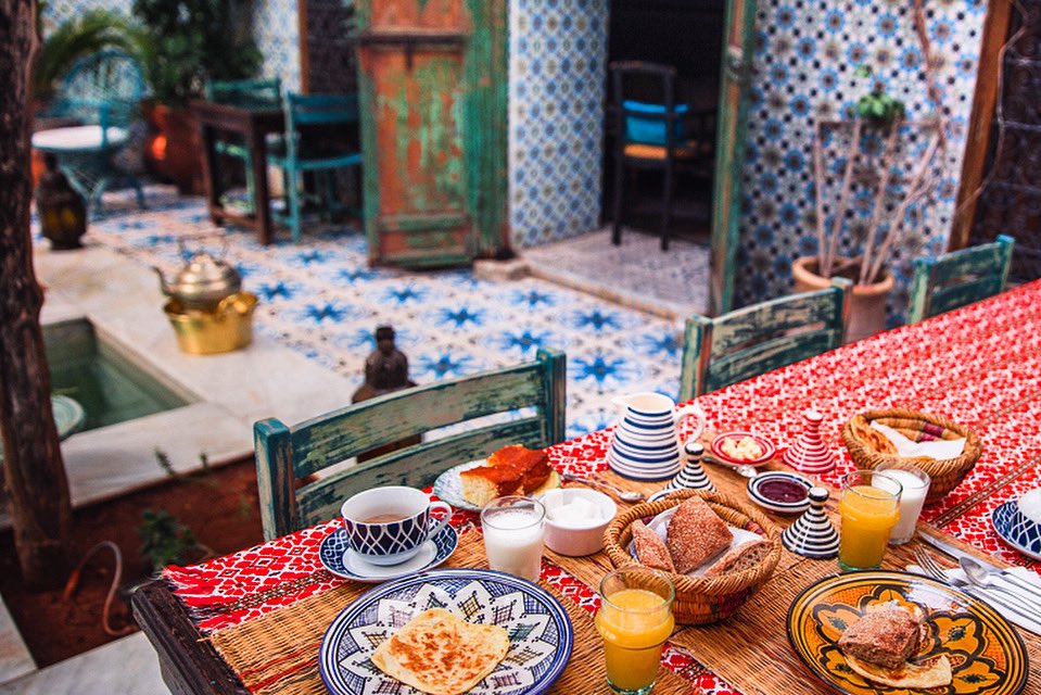 😋Un bon esmorzar per afrontar el dia sempre és una bona opció!
-

😋Un bon petit déjeuner pour affronter la journée est toujours un bon choix!

#Soloraids #MoroccoAdventureTravel #adventure #adventuretime #adventuretravel #dunes #desert #4x4 #motorcycles #trip #travel