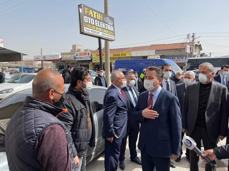 AksarayDeva's tweet photo. Aksaraylı esnaf ve vatandaşlarla birlikteyiz.
 
Genel Başkanımız Ali Babacan, Aksaray’da esnaf ve vatandaşlarla sohbet etti, sorunlarını dinledi.

#EkonomininDEVAsı 
#AksarayınDEVAsı https://t.co/6T6ffv0fqi
