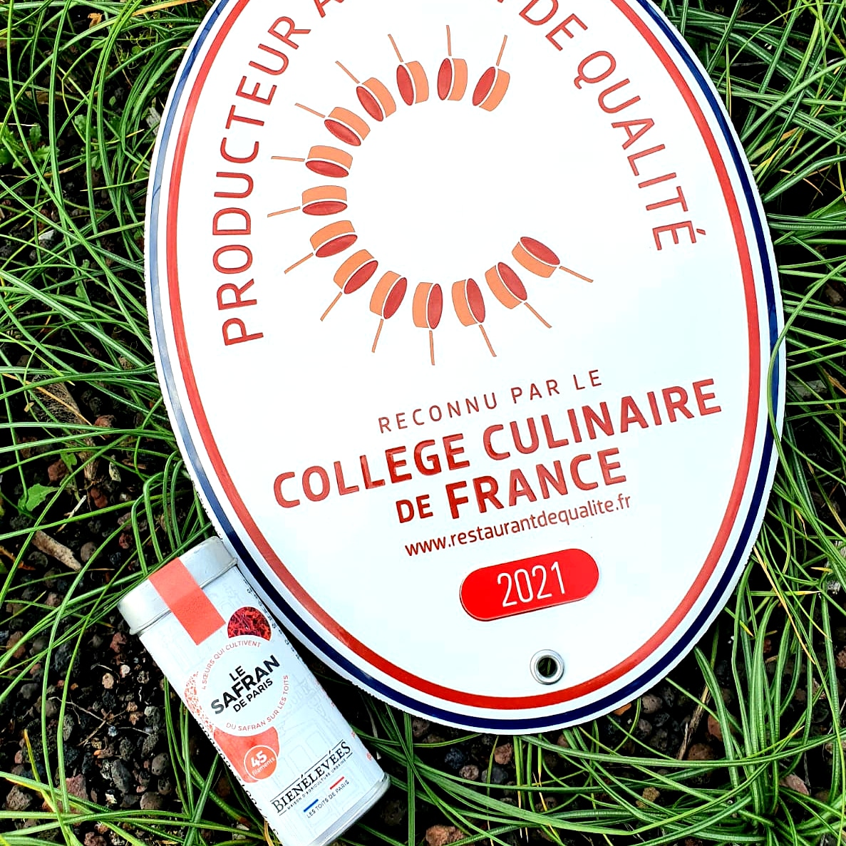 Notre fierté : un safran de qualité, unique, cultivé sans produits chimiques, sans électricité, sans arrosage ♥️
Chouchouté 100% à la main, de la plantation jusqu'au conditionnement 🥰
Disponible sur notre site !
#CollegeCulinairedeFrance