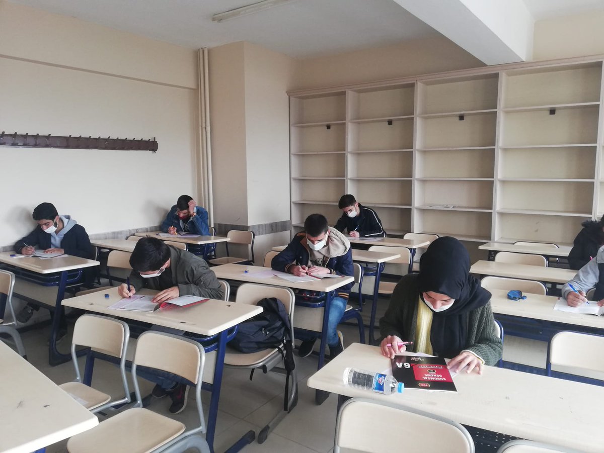 Okulumuzda son sınıf öğrencilerine yönelik olarak YKS denemesi maske mesafe ve hijyen kurallarına uygun şekilde yapıldı. <a href="/ziyaselcuk/">Ziya Selçuk</a> <a href="/MemetPolat0247/">Memet Polat</a> <a href="/kiziltepemem47/">Kızıltepe İlçe Milli Eğitim Müdürlüğü</a> @