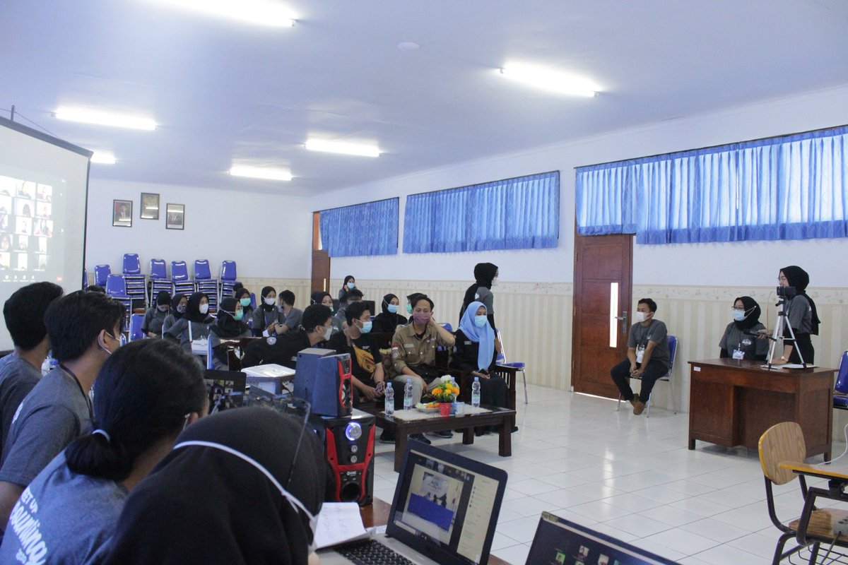 himakuniku's tweet photo. Day 3- Closing Ceremony dan pengumuman pemenang mini project https://t.co/vN3dXK6blo