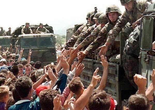 vloracitaku's tweet photo. #OTD 22 years ago, @NATO decided to act for humanity and stop the ethic cleansing in #Kosovo! 

After 78 days of bombing, Milosevic surrendered, and Kosovo was liberated. 

As NATO troops marched in, they received heroes welcome! #Kosovo #NATO #NeverForget https://t.co/VZAD901egF