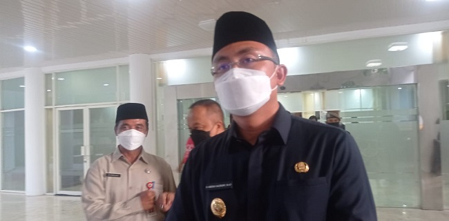 rmbantencom's tweet image. Babak Baru Pansus Tiga Raperda Inisiatif DPRD, Begini Reaksi Wagub Andika - rmolbanten.com/read/2021/03/2… #raperda #andika @loyalizerbanten @banten_prov @setwandprdbtn