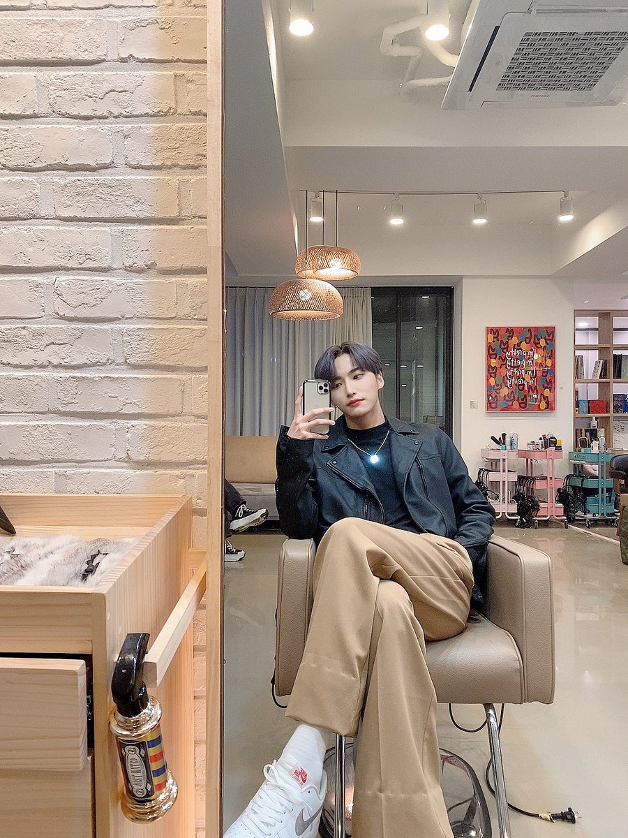 ATEEZofficial's tweet photo. [#성화] 오늘도 좋은 하루 보내세요🥰
#ATEEZ #에이티즈 https://t.co/CMdGsMla5M