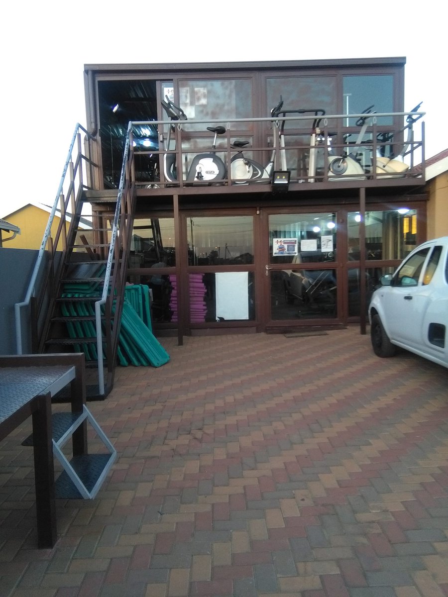 KasiEconomy's tweet photo. This is Tebza Gym situated in Vosloorus, Bhozi

Credit: @TownshipBrands https://t.co/fZDAc0oT3I