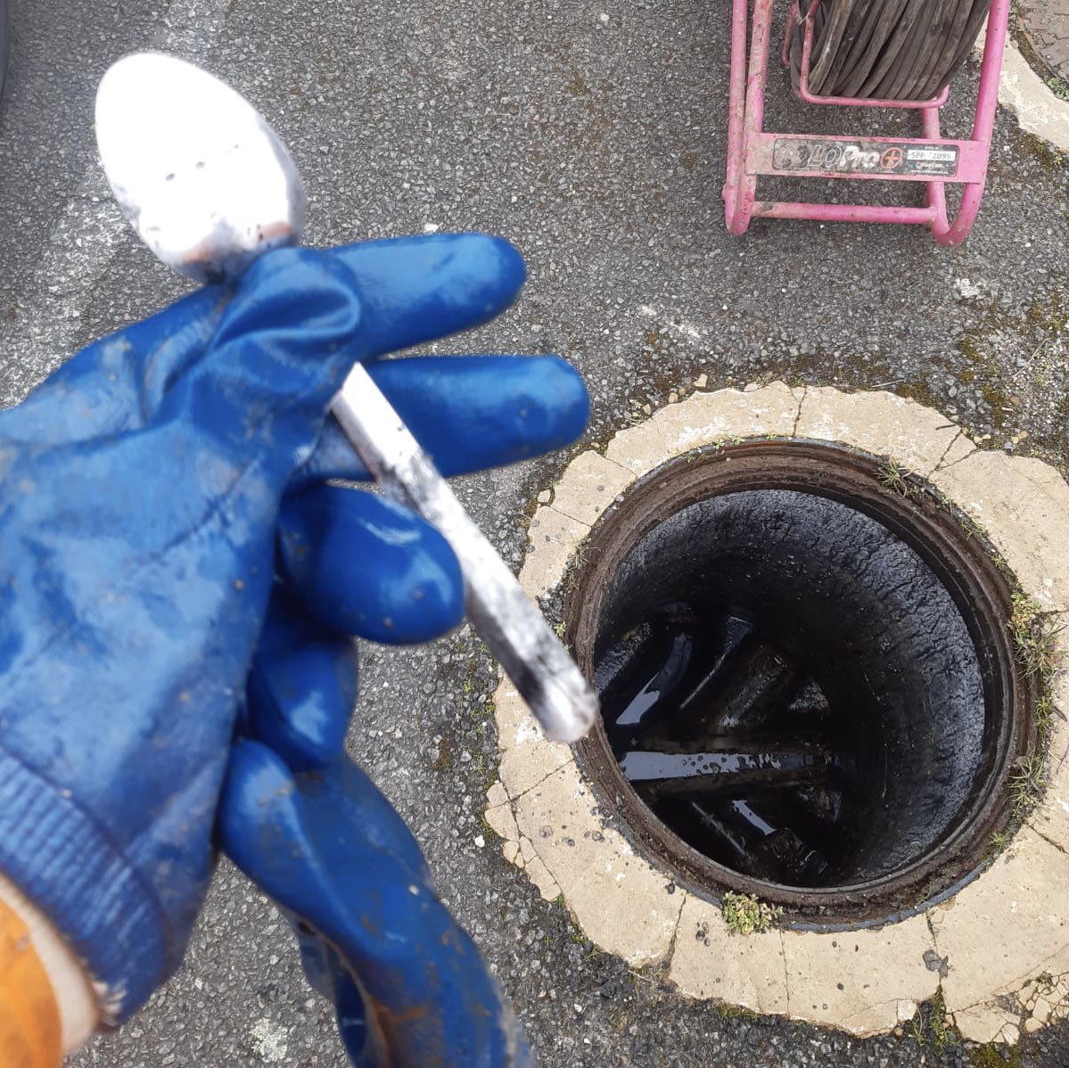 ECAS_World's tweet photo. A spoon stirring up trouble in the wastewater network 🤔🥄
 #sewer #blockage #education https://t.co/b1ZrXsKwlh