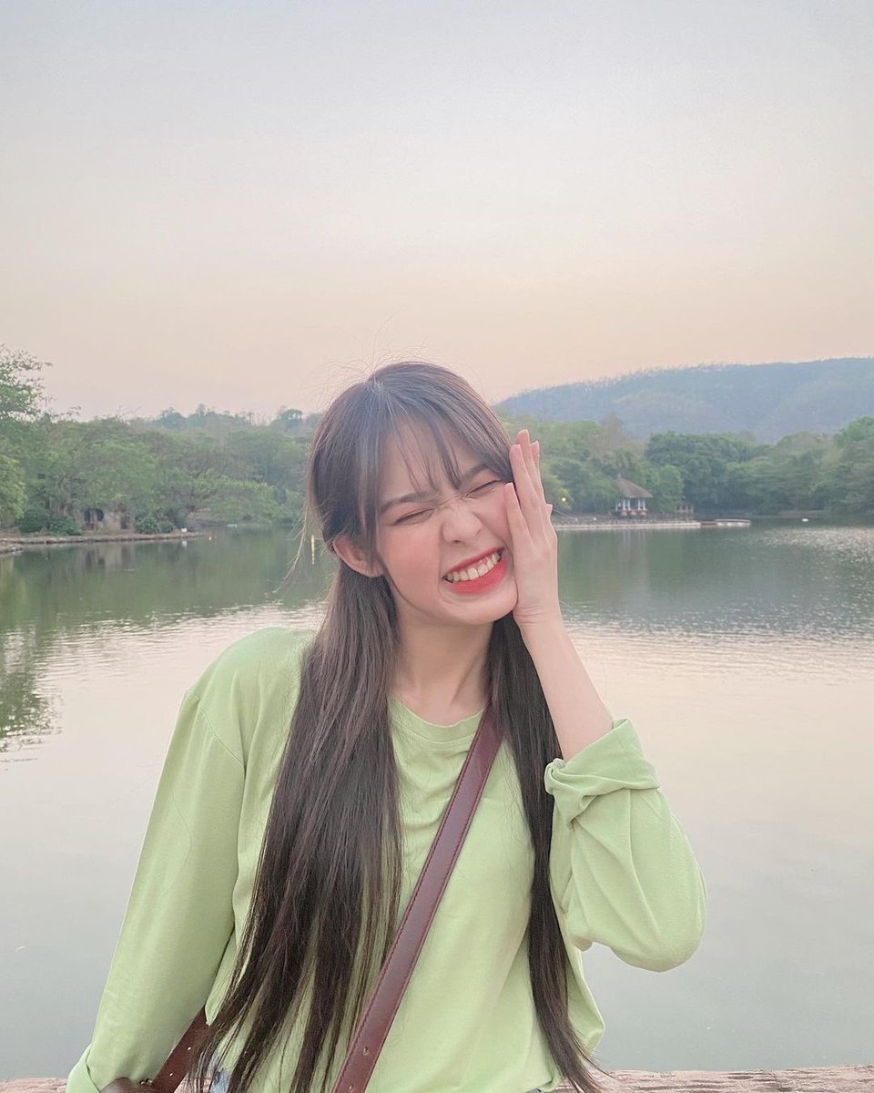 best_bedroom's tweet photo. - MobileBNK48 -

บรรยากาศดีแค่มีโมอยู่ในภาพ 😌

#MobileBNK48 https://t.co/BS6NWGkoMI