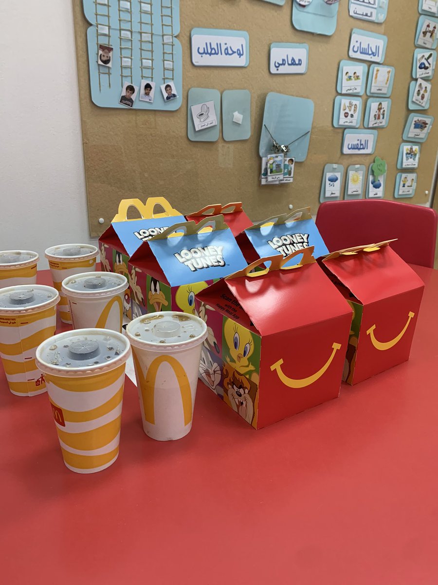 JoudCenter's tweet photo. #ماك_تدعم_ذوى_متلازمة_داون                       تشكر إدارة مركز جود للرعاية النهارية @McDonaldsKSA على دعمها بوجبات لطلاب وطالبات المركز  لليوم العالمي لذوي متلازمة داون جعلها الله في ميزان حسناتكم 🙏🤍🤍🤍. https://t.co/yxtUkep08s