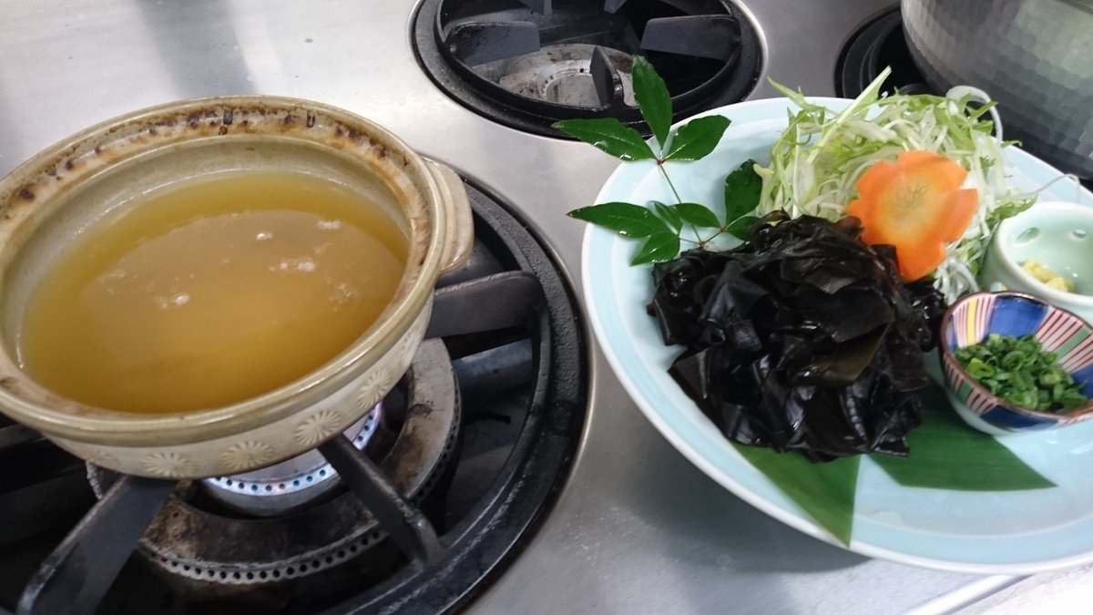 格子屋勝田駅前店 生若芽のしゃぶしゃぶ 魚骨出汁で しゃきしゃきとして香り豊かな若芽とじっくりと仕上げた魚骨スープが絶品です ひたちなか市 魚骨