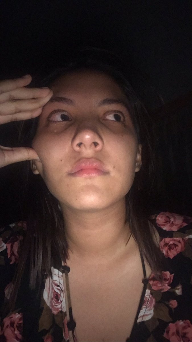 mielesgilliam's tweet photo. Hace un año exactamente, había dejado que me dañaran hasta la última pizca de amor propio que había en mi... no había noche o día que no llorara, mis emociones eran una montaña rusa, creí que jamás saldría de ese hueco... ahora MÍRAME! Más bella, más sana y llena de vida💕✨ https://t.co/M9H10oSCWr
