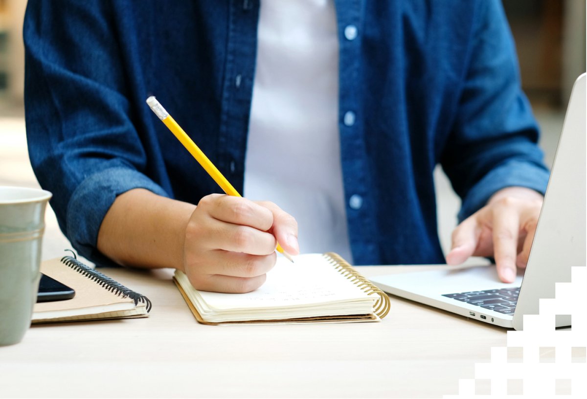 darius_tech's tweet photo. Working remotely or stuck in lockdown? It may be the right time to invest in upgrading your skillset. Refresh your knowledge with online classes or webinars. 

#OnlineClasses #SoftwareDevelopment #BespokeSolutions #Skills #TechSkills https://t.co/FdEh9Q1bKd