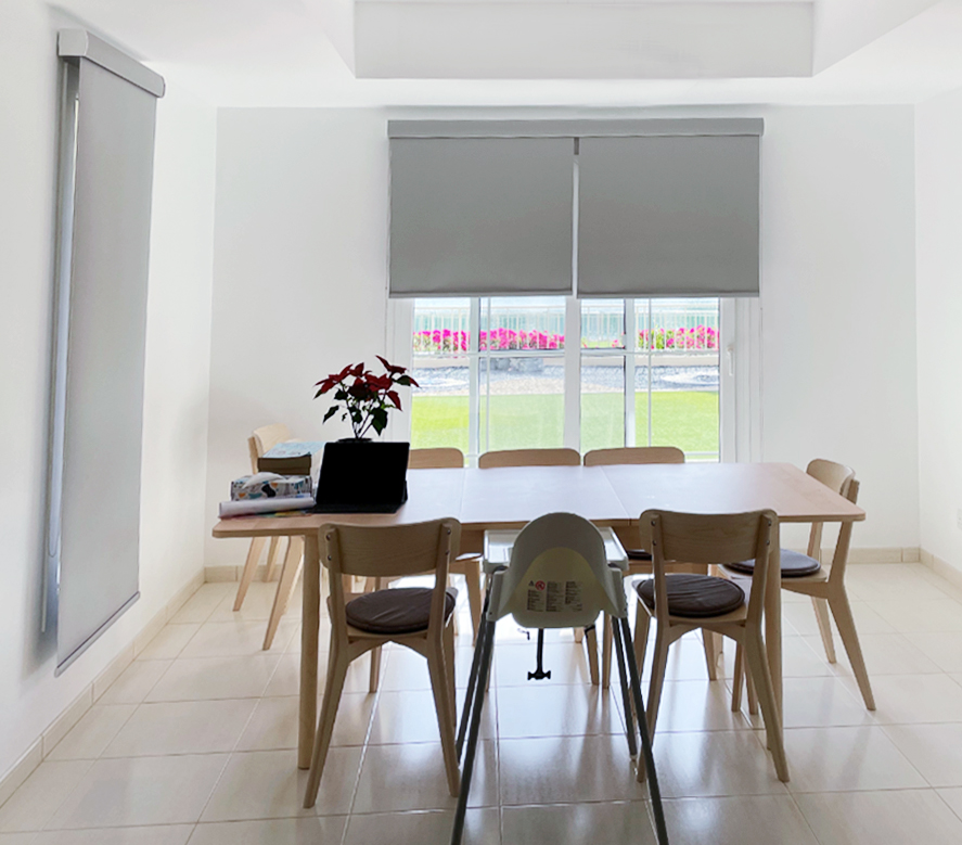 dubaiblinds's tweet photo. Glam up your living room windows with our Roller Blinds !
.
𝐁𝐨𝐨𝐤 𝐚 𝐅𝐑𝐄𝐄 𝐚𝐩𝐩𝐨𝐢𝐧𝐭𝐦𝐞𝐧𝐭 : https://t.co/arKJZhwgmV
.
𝐎𝐑 𝐂𝐚𝐥𝐥 𝐅𝐑𝐄𝐄 800 3688759
.
#blinds #curtains #shutters #customprint #decorinspiration #dubaihome dubaistyle #verticalblinds #rollerblinds https://t.co/GRVW2bbGIW