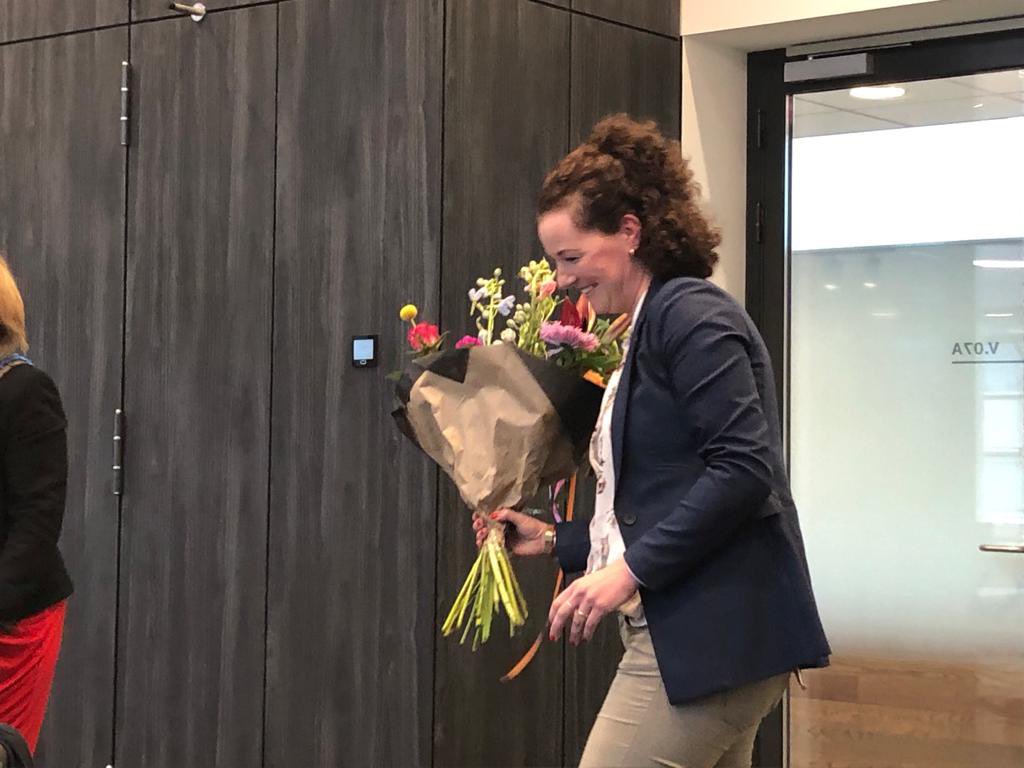 Ons nieuwe raadslid, Marijke Mulder, dochter van...is gisterenavond tijdens de gemeenteraadsvergadering geïnstalleerd door <a href="/BurgmOverbetuwe/">Patricia Hoytink-Roubos</a>