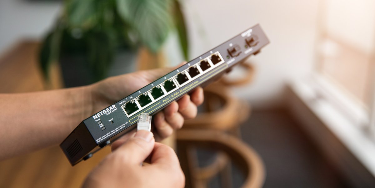 Erleben Sie hervorragende Bildqualität und superschnelle, problemlose Datenübertragung bei den neuesten #IP-Überwachungskameras. Alles möglich, dank einer perfekten kabellosen Verbindung über die innovativen #NETGEAR #PoE Switching-Lösungen: netgear.de/landings/poe/