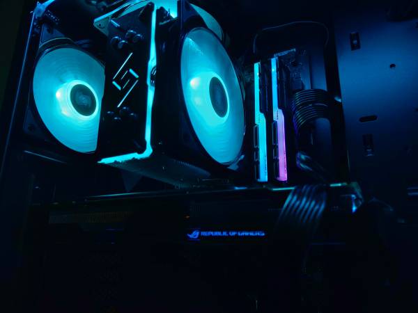 Riddimz4's tweet photo. Whats a good monitor for pc? Looking in the $200-300 range. What monitor do you use? Comment and leave a photo with you monitor. #pcgaming #gaming #Xbox #XboxShare #PCBuild #1stbuild https://t.co/ADpnrwsqes