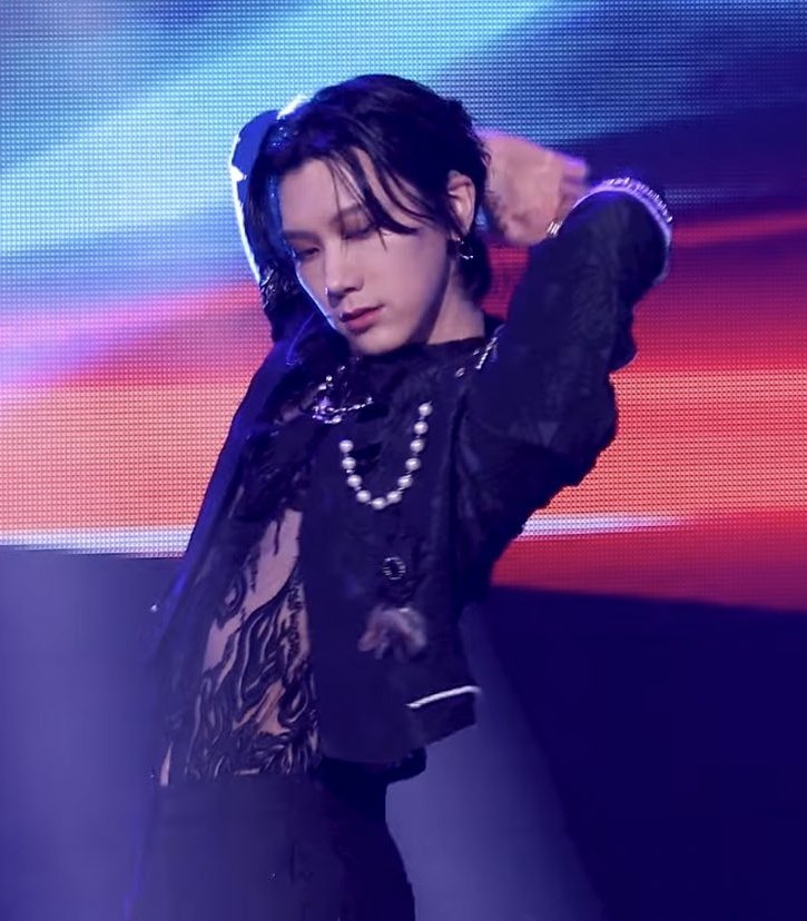 Peejador's tweet image. เทพแห่งแสงสว่างและเทพแห่งความมืด