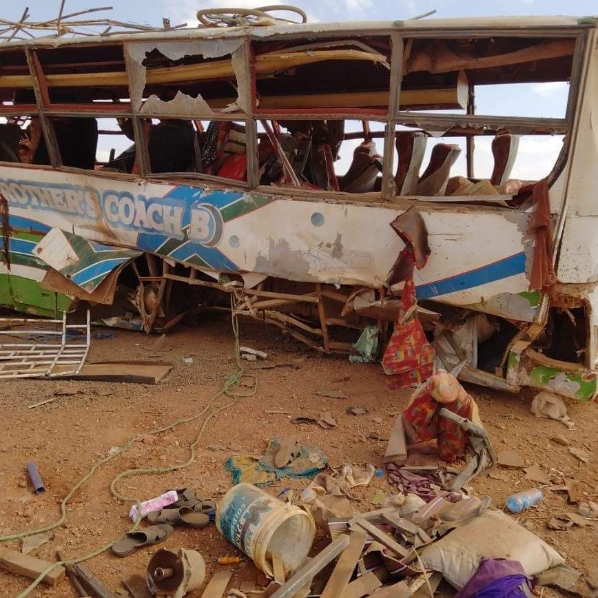 elmimohaKE's tweet photo. Three dead, several injured after Mandera bound bus hits an IED #ManderaAttack. https://t.co/fPTtBZ5bkN