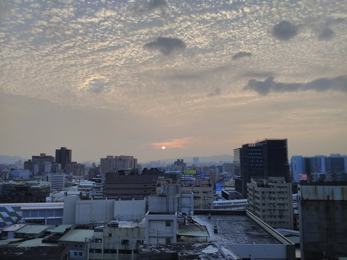 mingmingfish's tweet photo. Continent: Asia
Location: A island called Taiwan
There's words limit so I put the description in the photo.
But actually, I want to let you see something that normal tourist will never see.
There's somewhere in my city.
ただ自慢の街を見せたいかもしれないけど(笑)
#HaatoWWTourGuide https://t.co/4W5wpnhJ3s