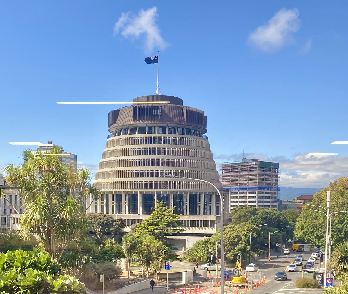 LeanneEloff's tweet photo. So lovely and lucky to do a bit of local travel for mahi. Just a little bit in love with our beautiful capital city. #wellington https://t.co/LXwchbGkT9