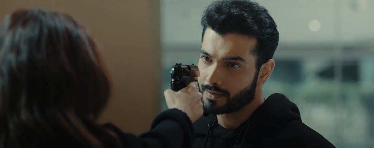 schowdhuryx's tweet photo. Sharad’s trying to kill people just with his stare 🔥🔥🔥 he’s over here breaking hearts. What a wonderful way to start the day 🙃 #SharadMalhotra #Naagin5 https://t.co/kW1caY5aAw