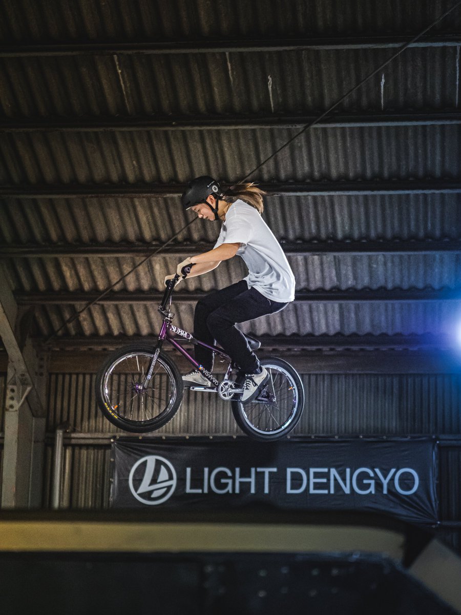 lightdengyo's tweet photo. #ライト電業 の #新CM が間もなく放送されます😻🌱

今回も #BMX の #大池水杜 選手が出演してくれていますよ～🚴‍♀️

#ソリューション #制御機器 #システム #AI #IoT #創エネ #省エネ #エッジコンピューティング #3Dプリンタ
#採用 #岡山 #香川 #広島 #福岡 #愛媛 #山口 #大分
#JFBF https://t.co/rf7JEOoWoJ
