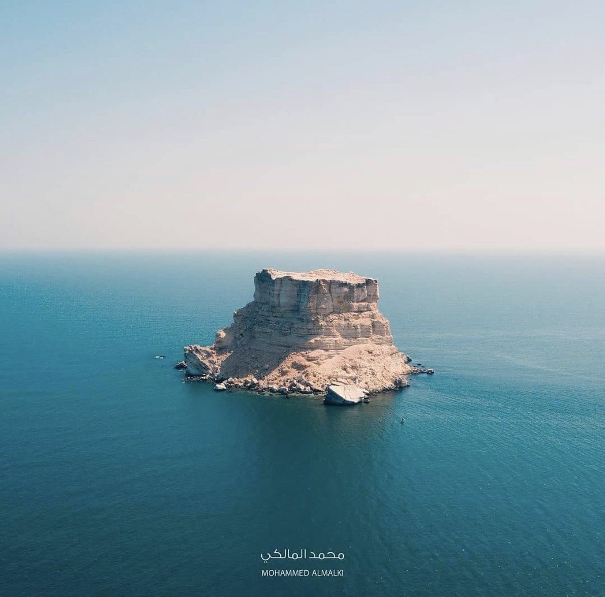 alhashmi_muna's tweet photo. جزيرة (حصاة حمر) بولاية #الدقم
وتعتبر شعاراً لهذه الولاية الواعدة

#عُمان_الغالية https://t.co/SdsKscuozt