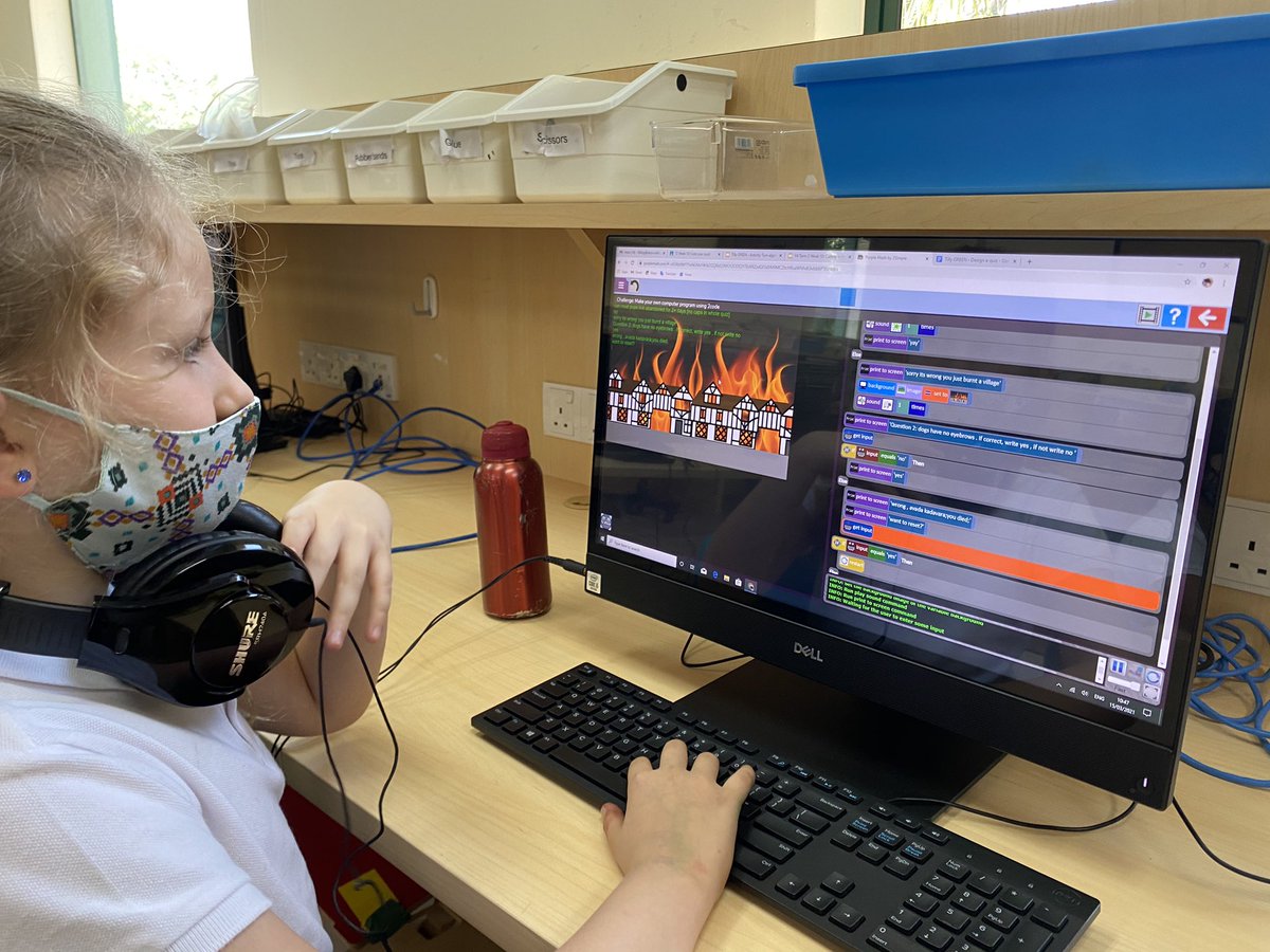 KLASS_Computing's tweet image. Y4 students testing &amp;amp; fixing bugs in their code today. @purpleMash  #klassproblemsolver #2code