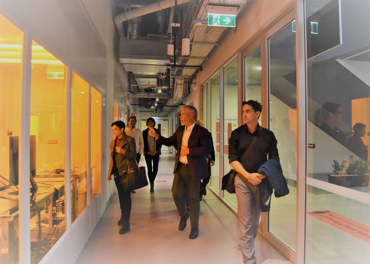 Wonderful to host Dr Katerina Agostino <a href="/KaterinaAgosti2/">Katerina Agostino</a>, Chief of Aerospace Division, Defence Science and Technology Group <a href="/DefenceScience/">Defence Science and Technology Group - Australia</a> at @Sydneynano highlighting <a href="/AusAirForce/">Royal Australian Air Force</a> sponsored #jerichosmartsensinglab, <a href="/EggletonLab/">Eggleton Lab at University of Sydney</a> and <a href="/NSWsensing/">NSW Smart Sensing Network</a> - accelerating soverign capability